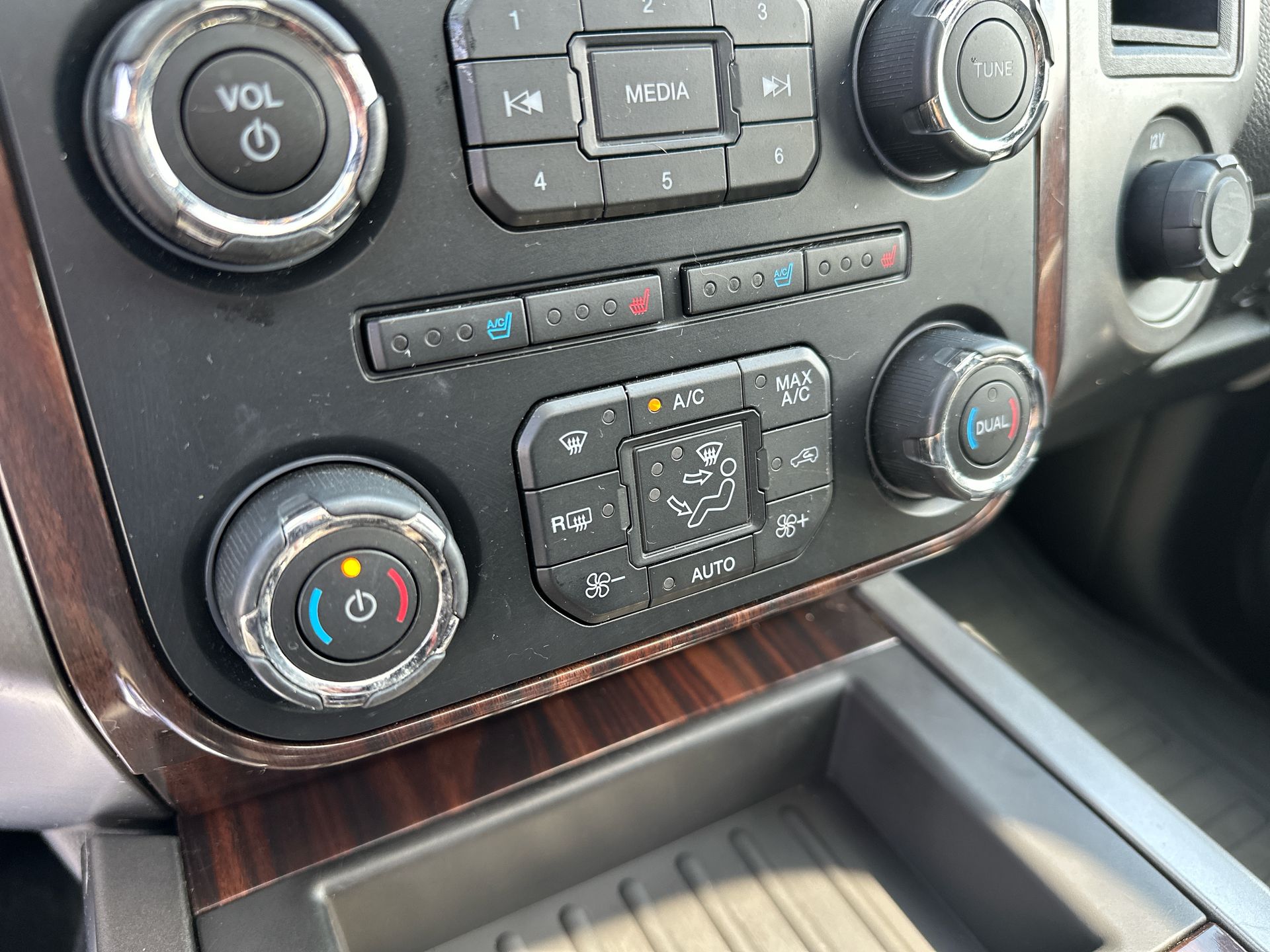 2016 Ford Expedition EL Platinum