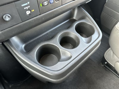 2025 Chevrolet Express Passenger 1LT