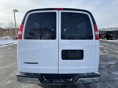 2025 Chevrolet Express Passenger 1LT