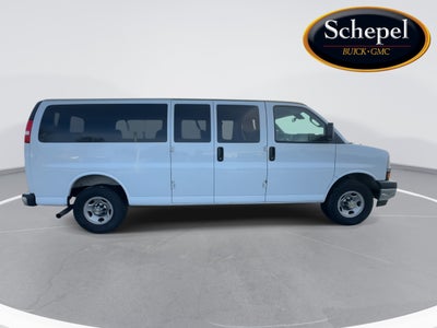 2025 Chevrolet Express Passenger 1LT