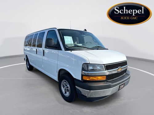 2025 Chevrolet Express Passenger 1LT