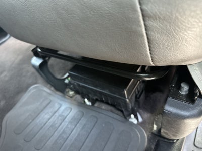 2025 Chevrolet Express Passenger 1LT