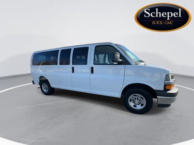 2025 Chevrolet Express Passenger 1LT