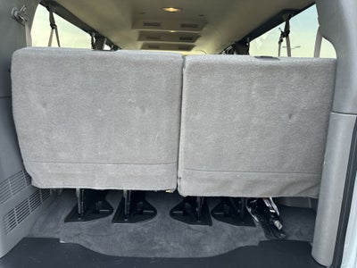 2025 Chevrolet Express Passenger 1LT