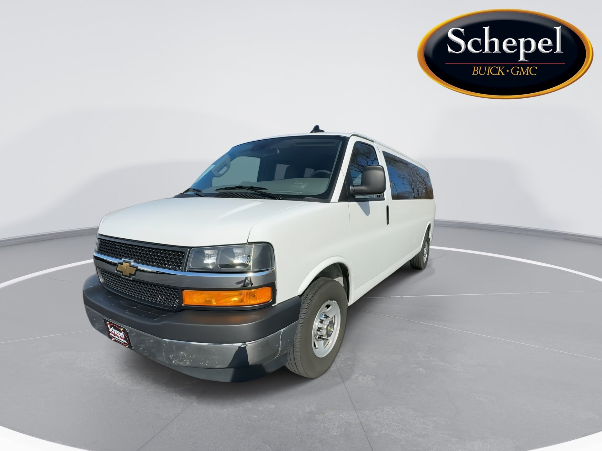 2025 Chevrolet Express Passenger 1LT