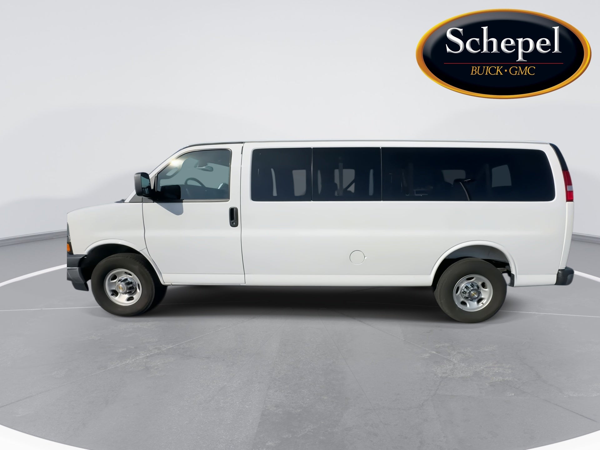 2025 Chevrolet Express Passenger 1LT