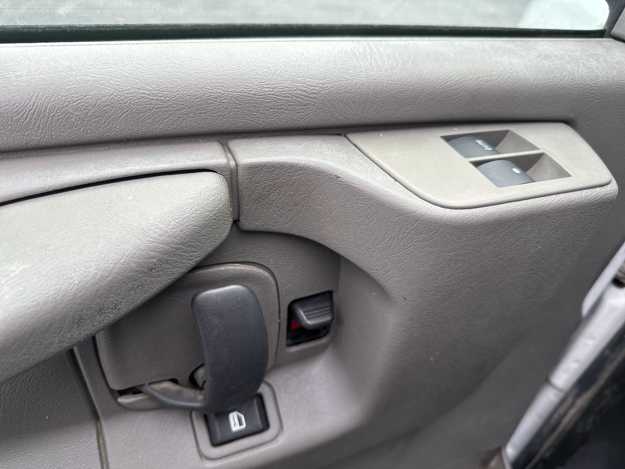 2014 Chevrolet Express Cutaway 3500 3500 VAN 139"