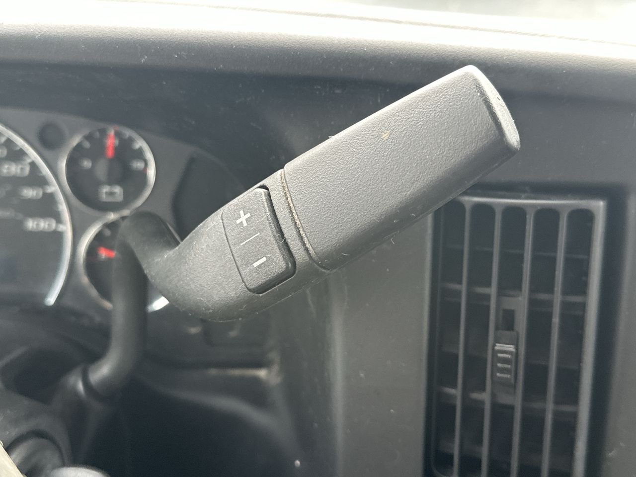 2014 Chevrolet Express Cutaway 3500 3500 VAN 139"