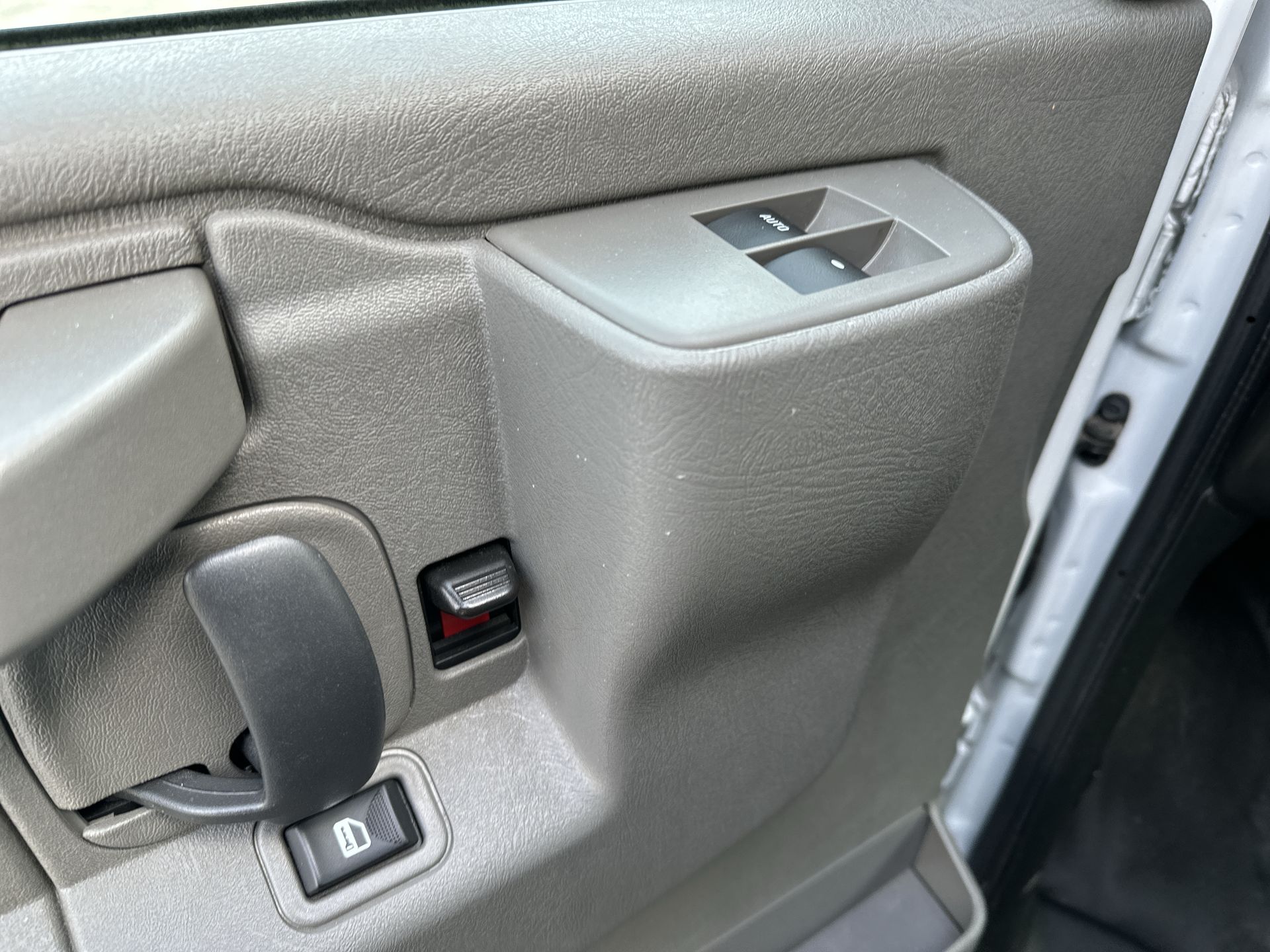 2022 Chevrolet Express Cutaway 3500 VAN 159