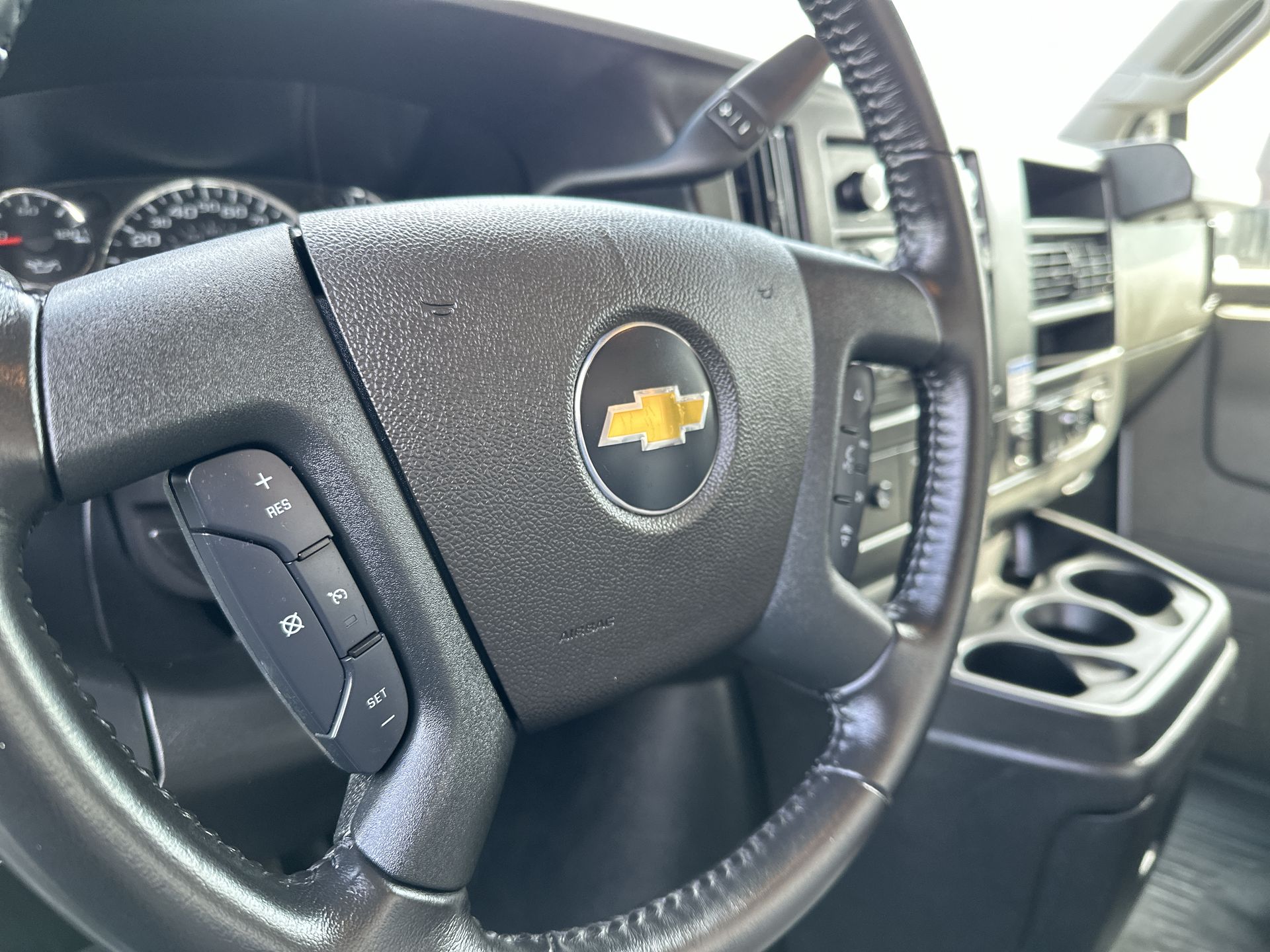 2022 Chevrolet Express Cutaway 3500 VAN 159