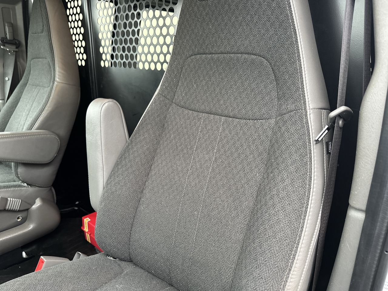 2024 Chevrolet Express Cargo 2500 WT