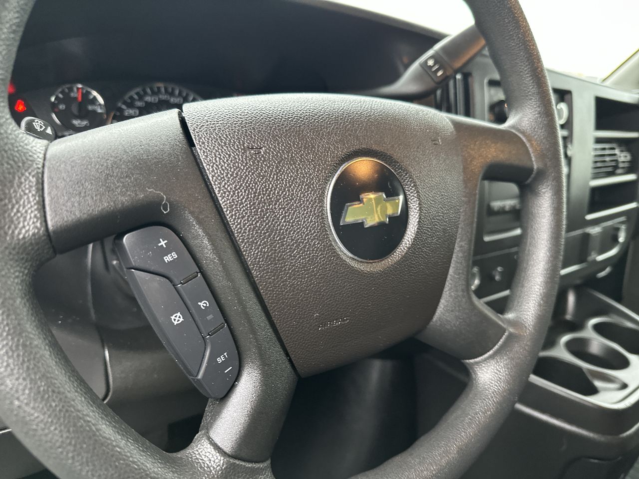 2024 Chevrolet Express Cargo 2500 WT