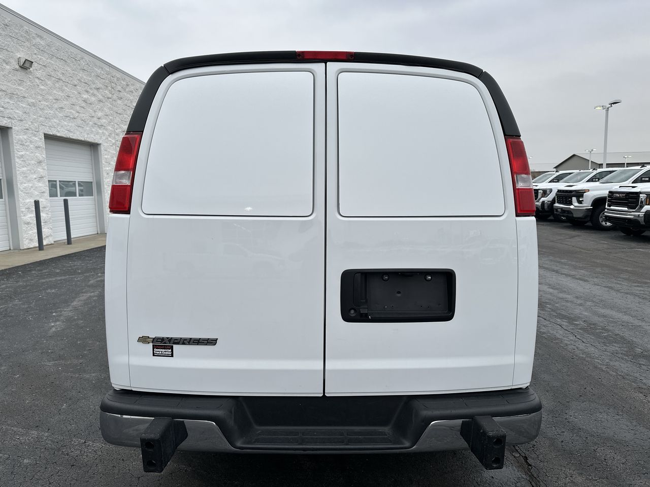 2024 Chevrolet Express Cargo 2500 WT