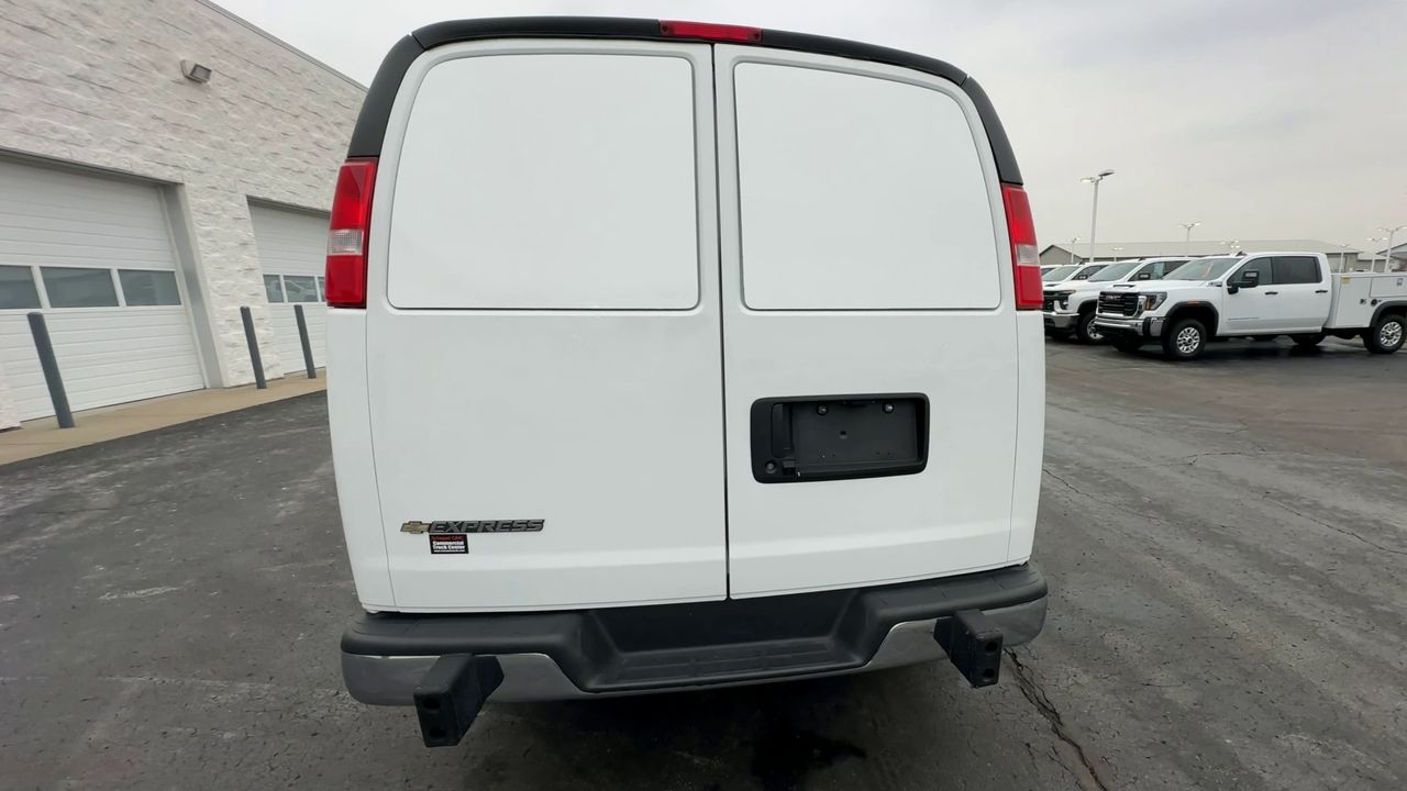 2024 Chevrolet Express Cargo 2500 WT