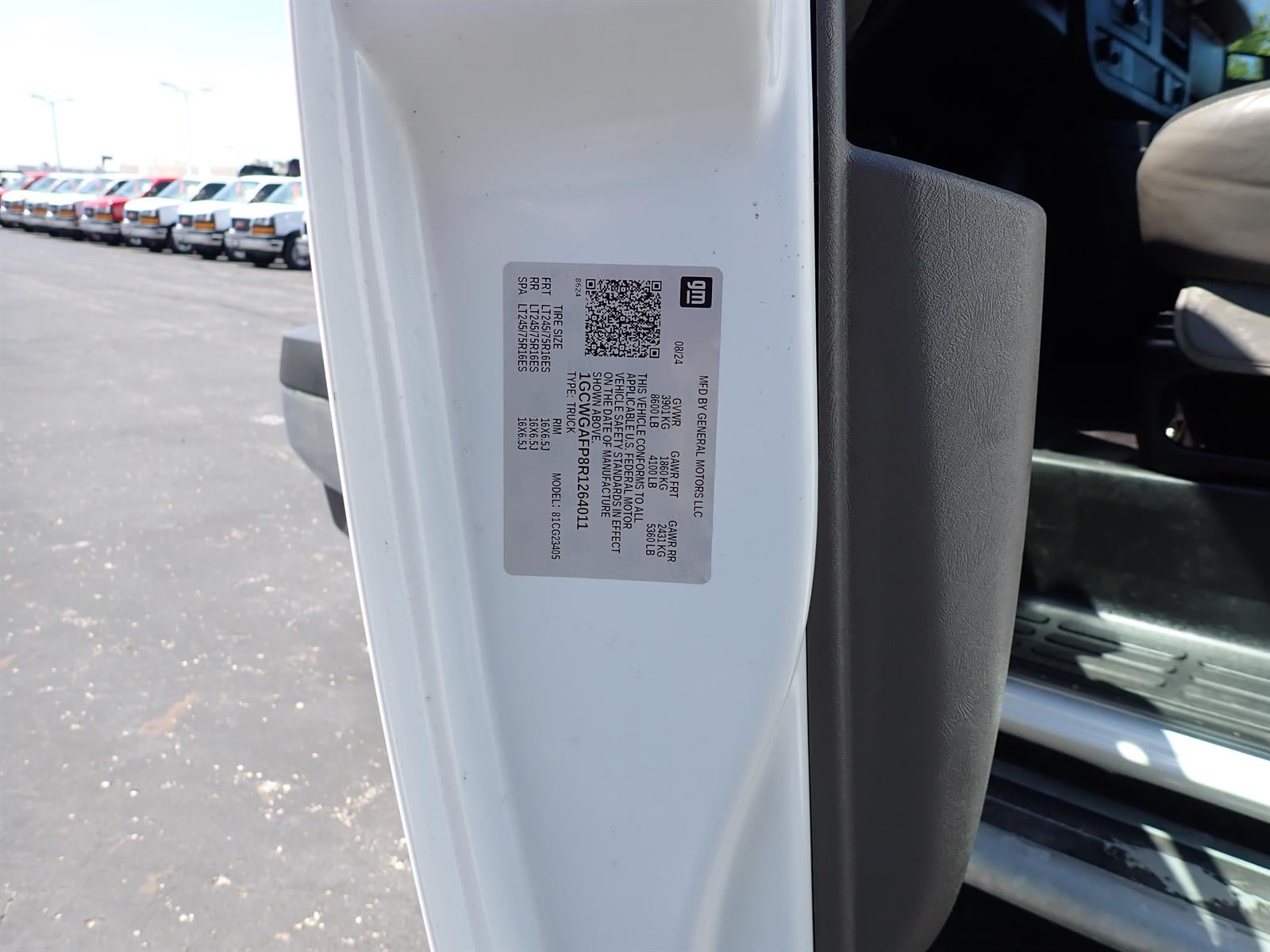 2024 Chevrolet Express Cargo 2500 WT