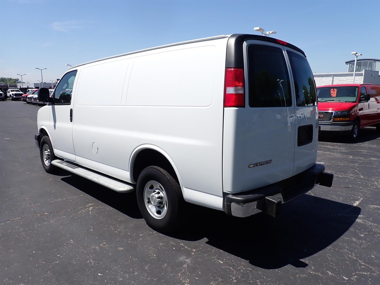 2024 Chevrolet Express Cargo 2500 WT