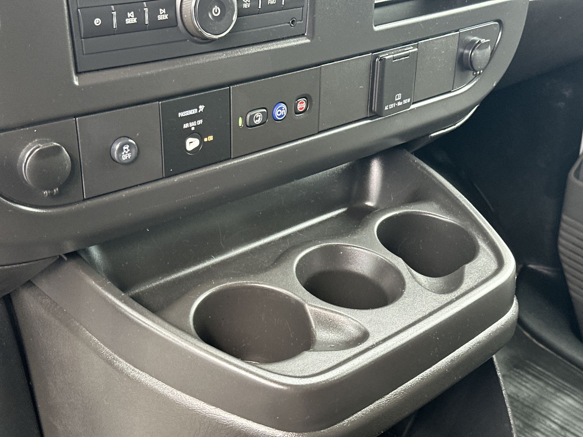 2025 Chevrolet Express Cargo WT