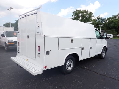 2026 GMC Savana Cutaway 3500 1WT