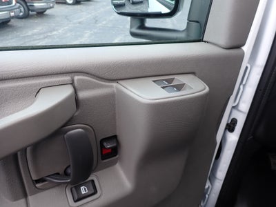 2026 GMC Savana Cutaway 3500 1WT