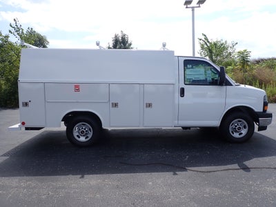 2026 GMC Savana Cutaway 3500 1WT