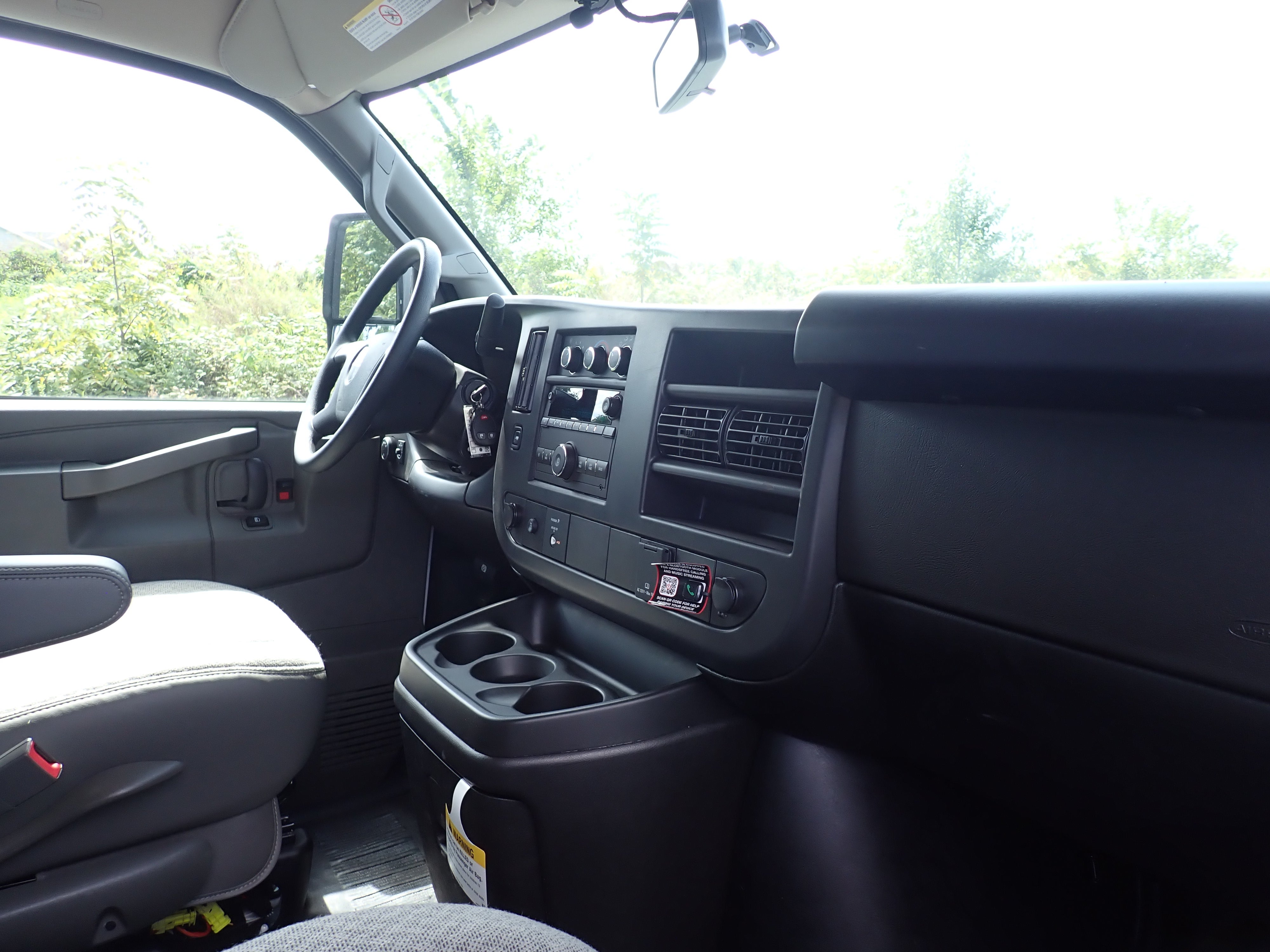 2026 GMC Savana Cutaway 3500 1WT