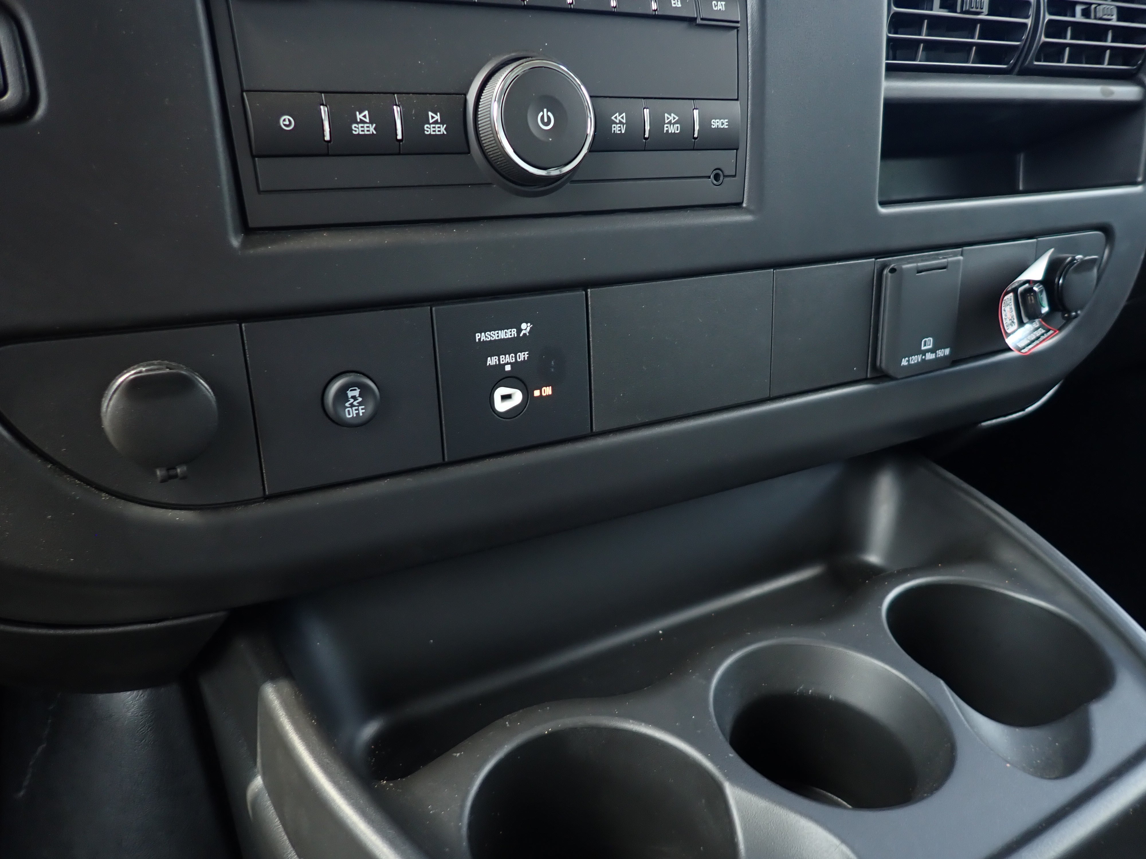 2026 GMC Savana Cutaway 3500 1WT
