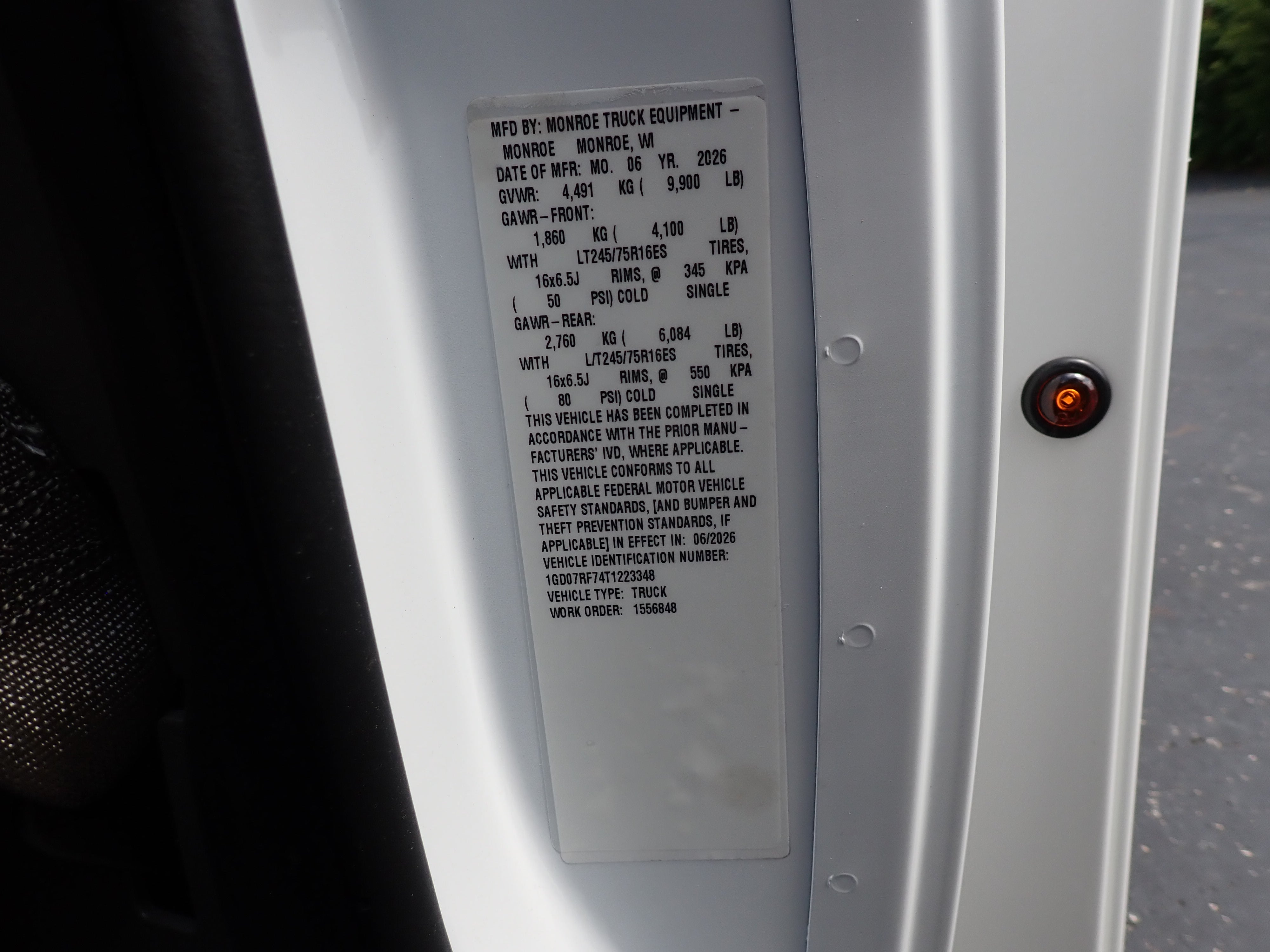 2026 GMC Savana Cutaway 3500 1WT