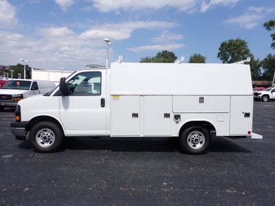 2026 GMC Savana Cutaway 3500 1WT