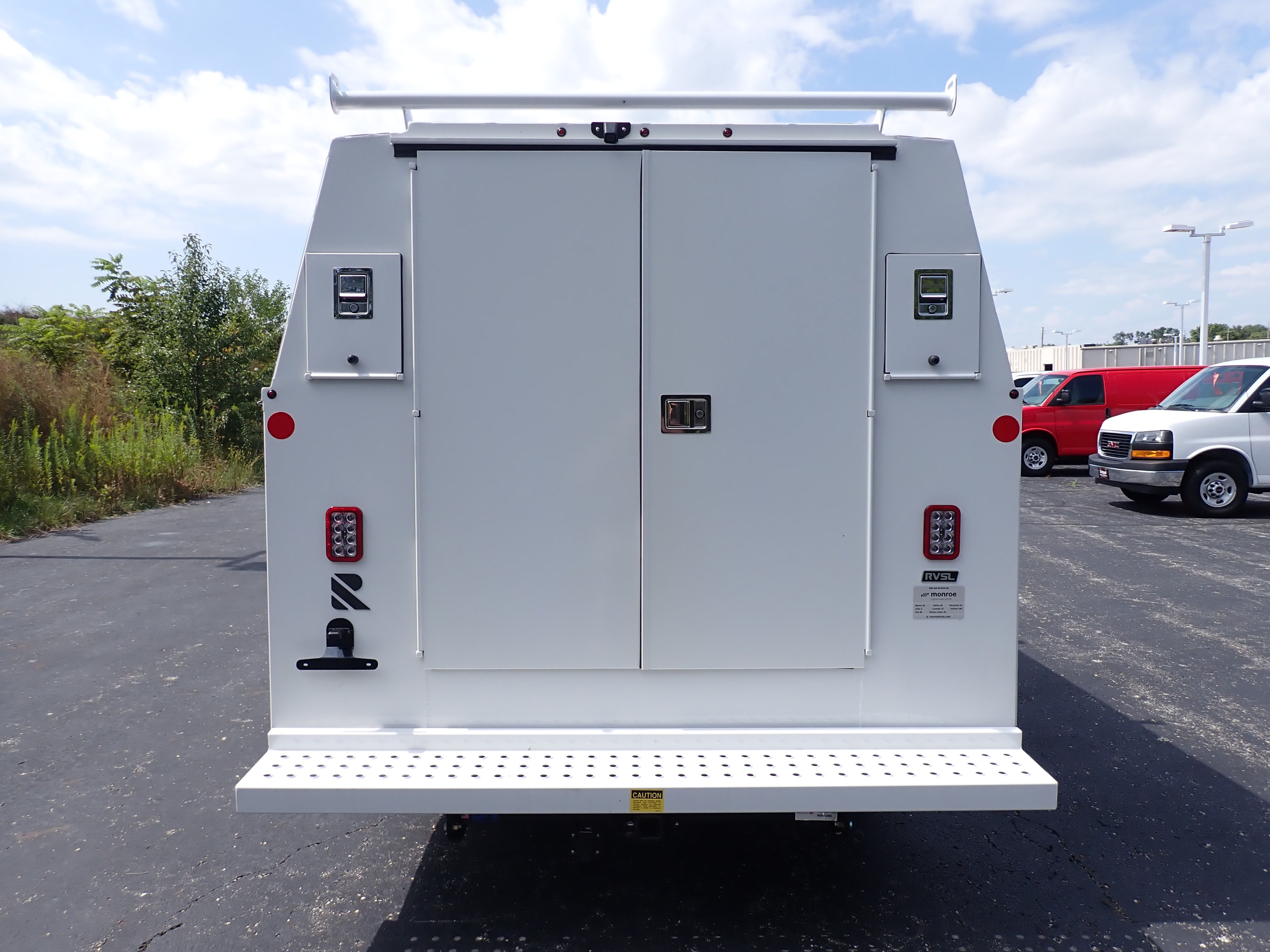2026 GMC Savana Cutaway 3500 1WT
