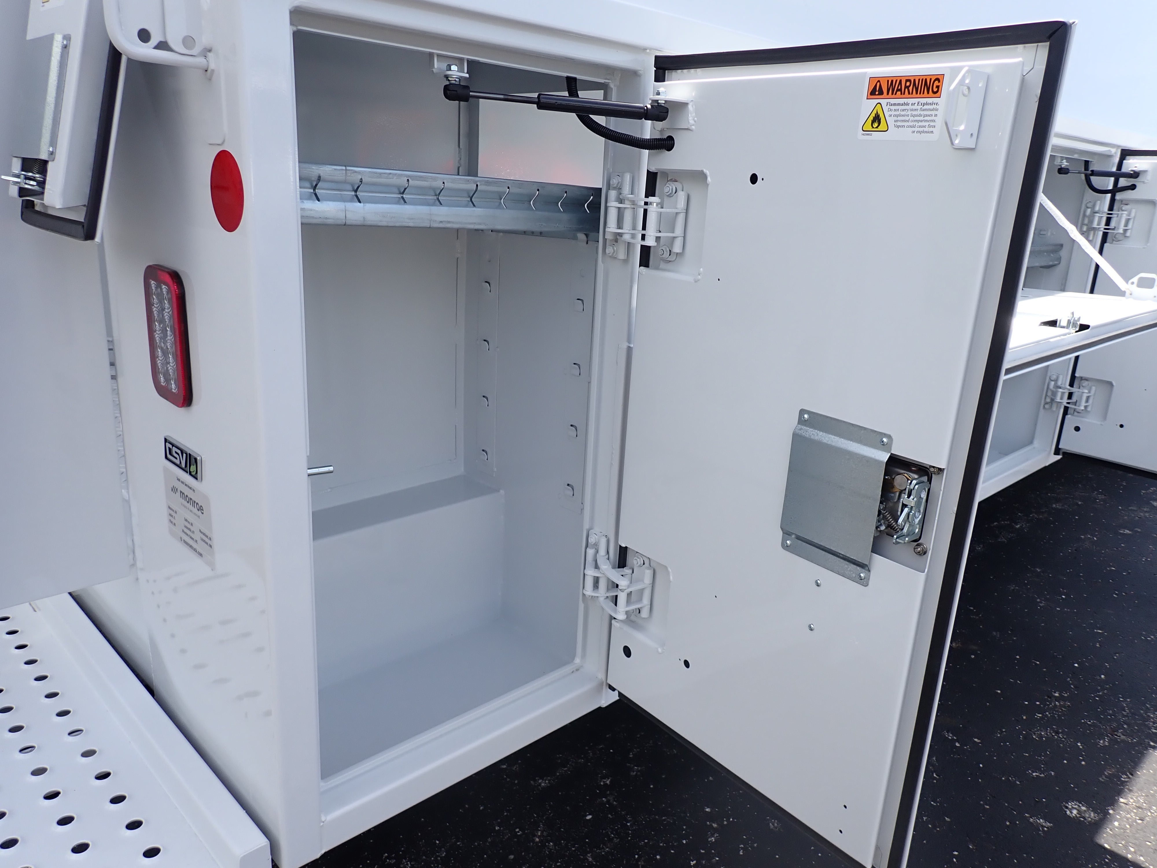 2026 GMC Savana Cutaway 3500 1WT