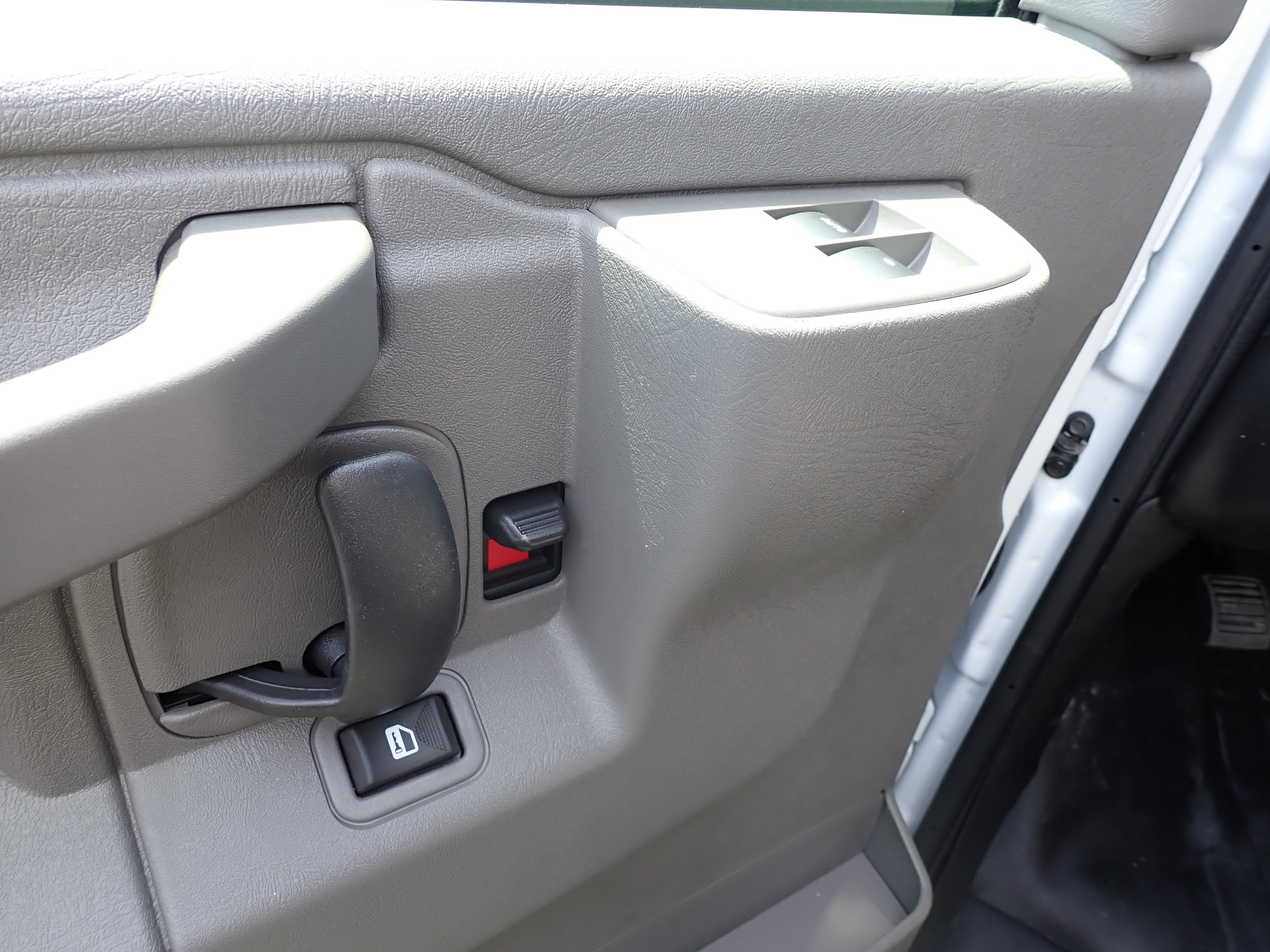 2026 GMC Savana Cutaway 3500 1WT