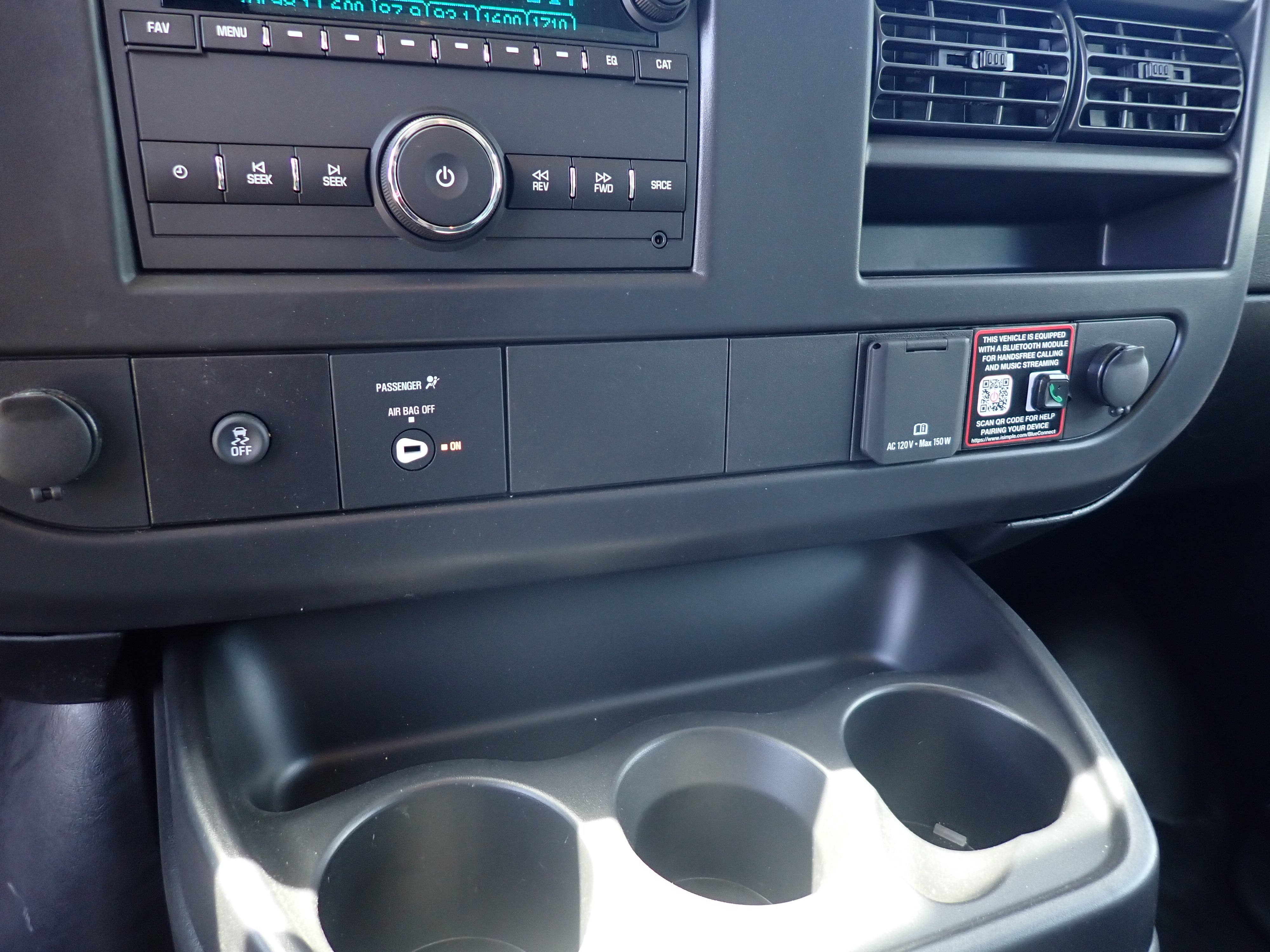 2026 GMC Savana Cutaway 3500 1WT