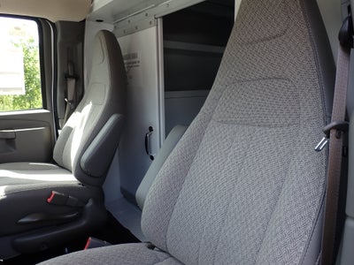 2026 GMC Savana Cutaway 3500 1WT