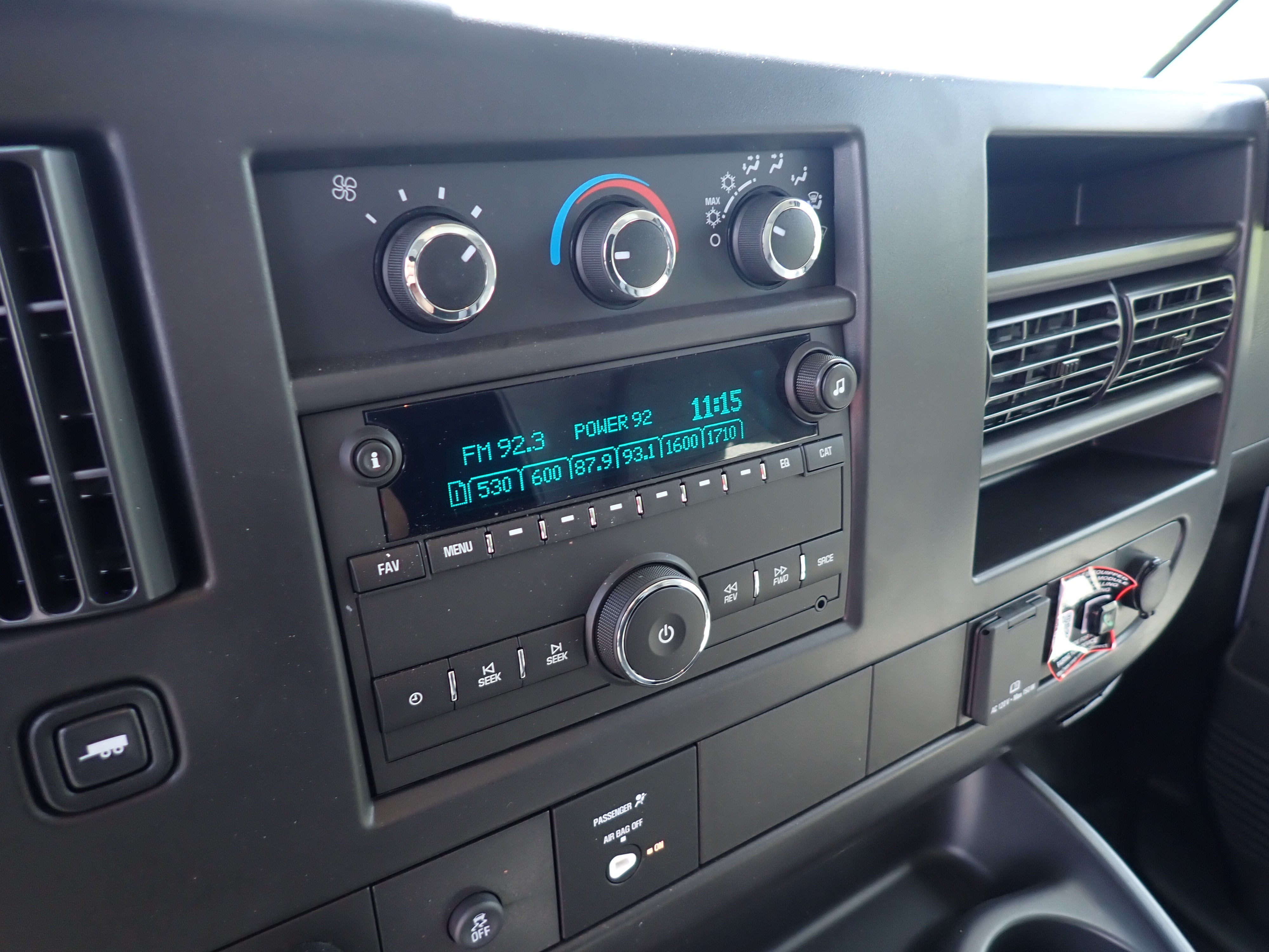 2026 GMC Savana Cutaway 3500 1WT
