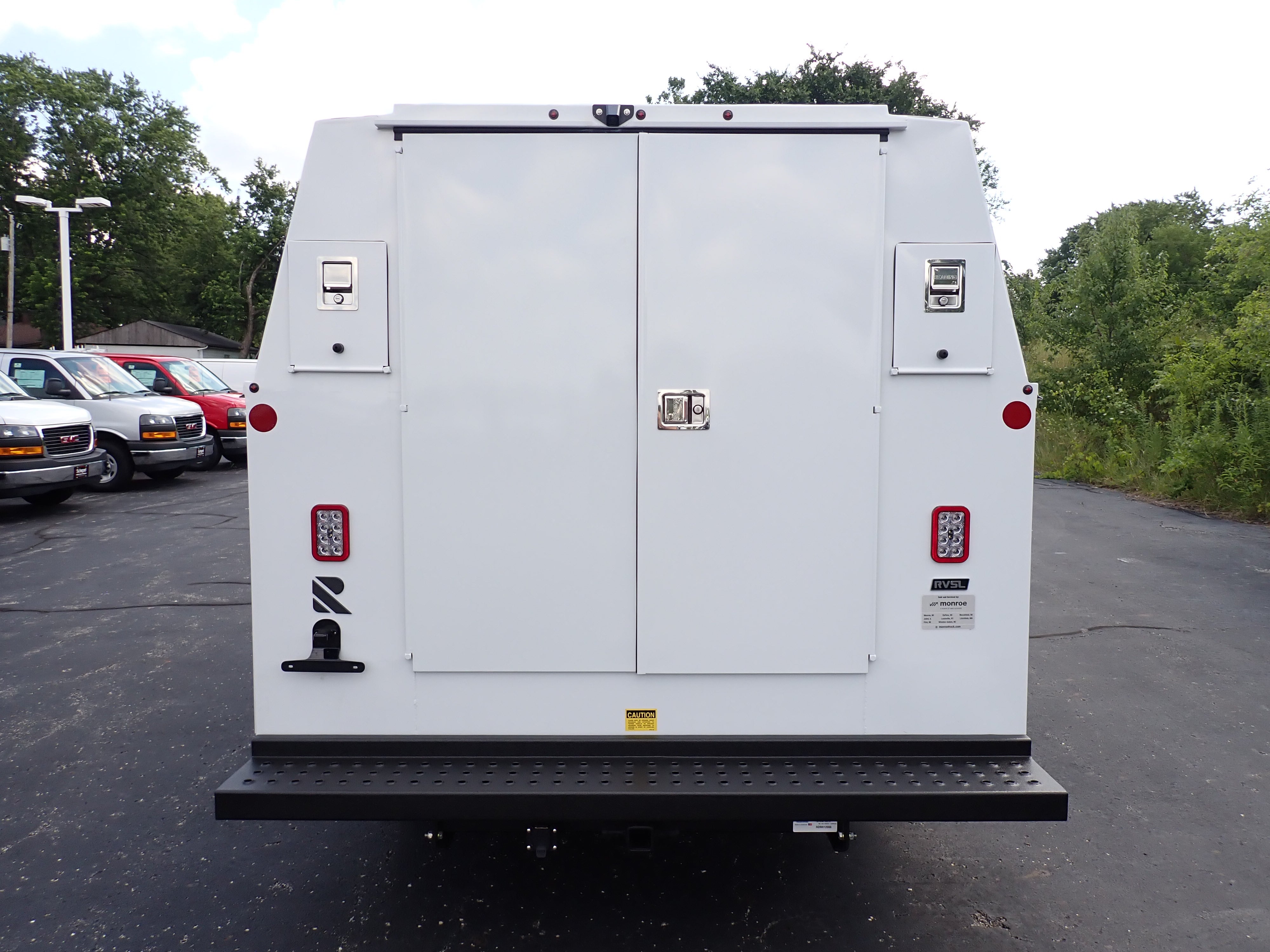 2026 GMC Savana Cutaway 3500 1WT
