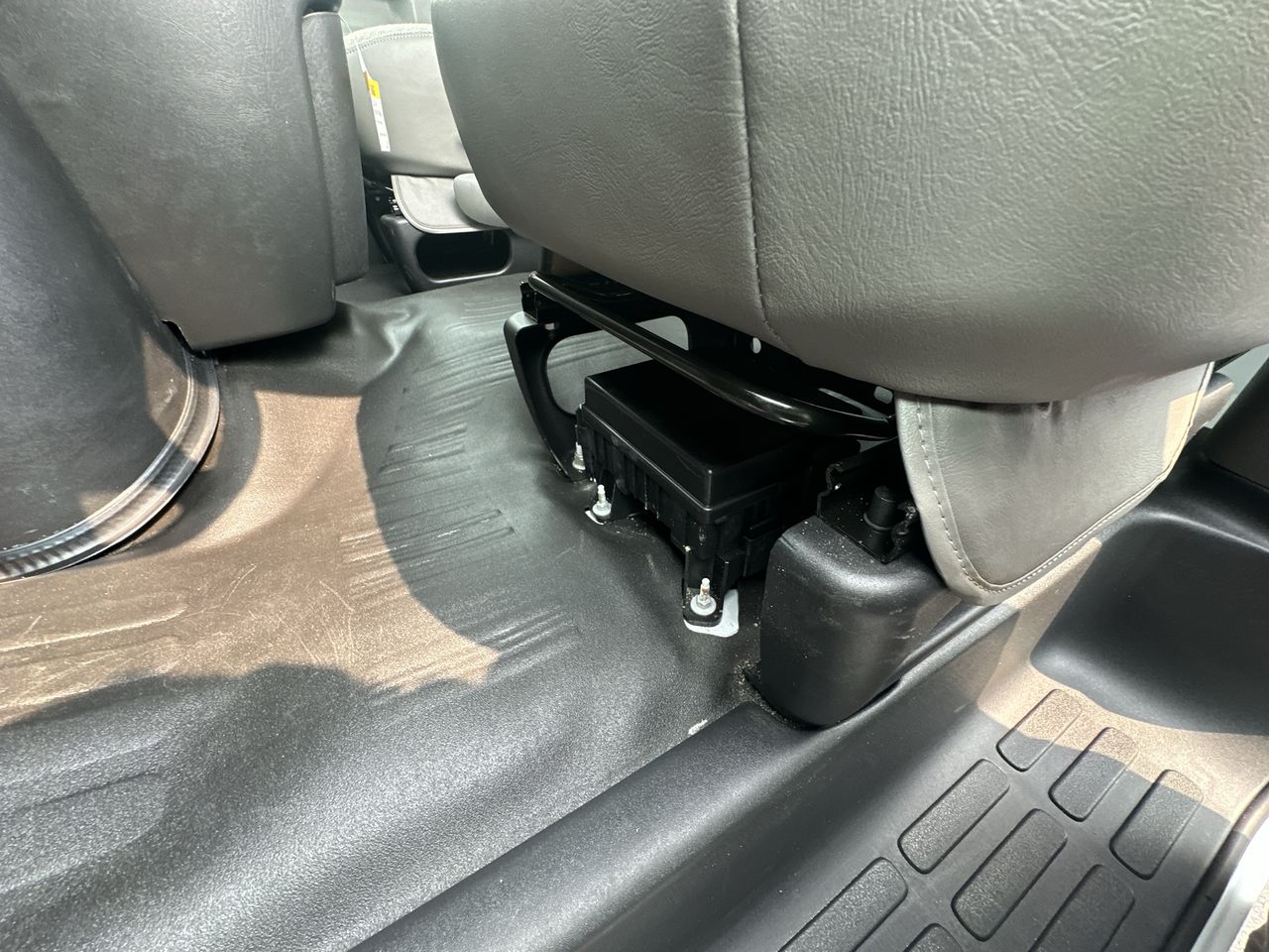 2025 GMC Savana Cutaway 3500 1WT