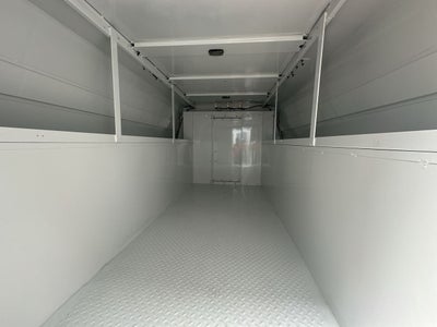 2025 GMC Savana Cutaway 3500 1WT