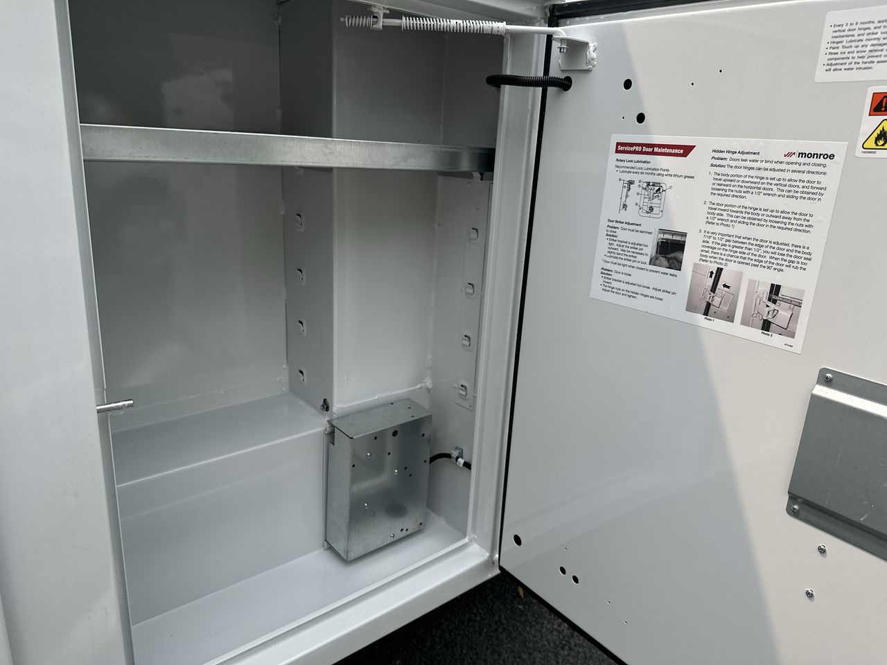 2025 GMC Savana Cutaway 3500 1WT