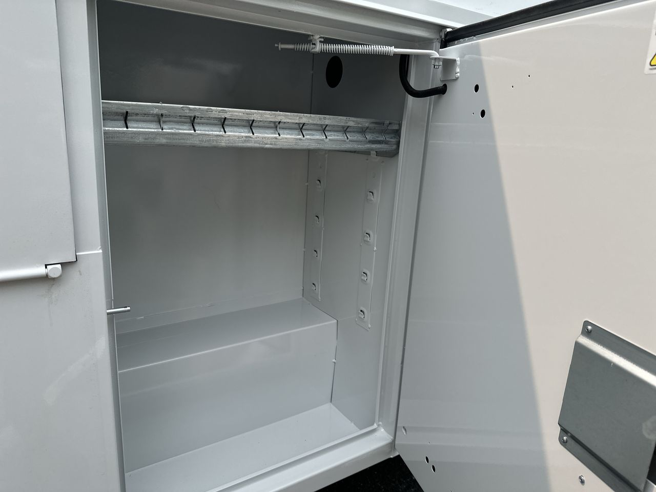 2025 GMC Savana Cutaway 3500 1WT