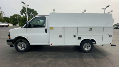 2025 GMC Savana Cutaway 3500 1WT