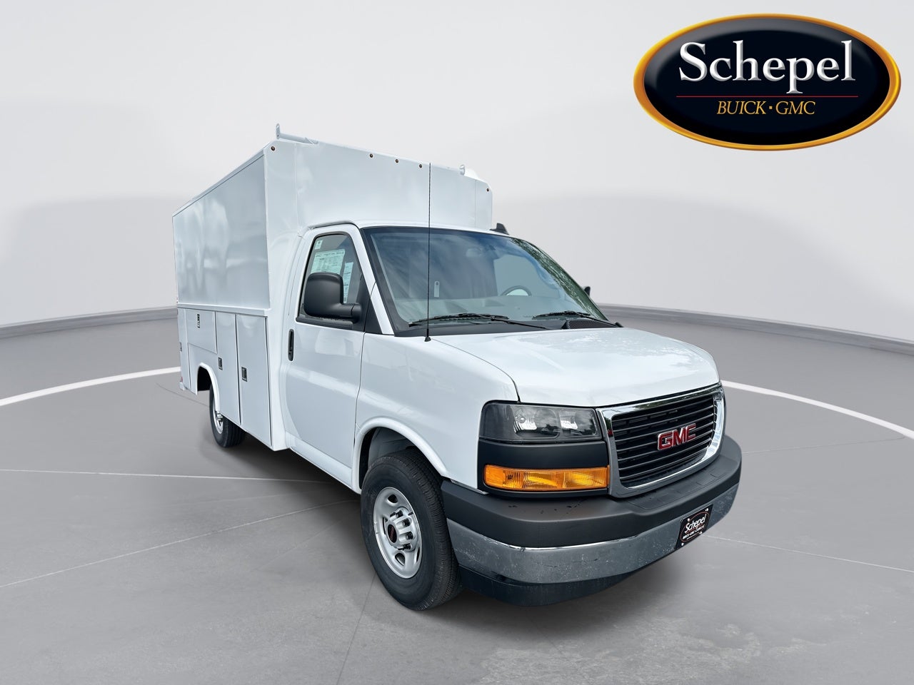 2025 GMC Savana Cutaway 3500 1WT