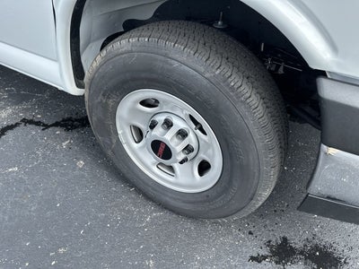 2025 GMC Savana Cutaway 3500 1WT