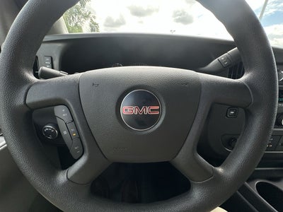 2025 GMC Savana Cutaway 3500 1WT