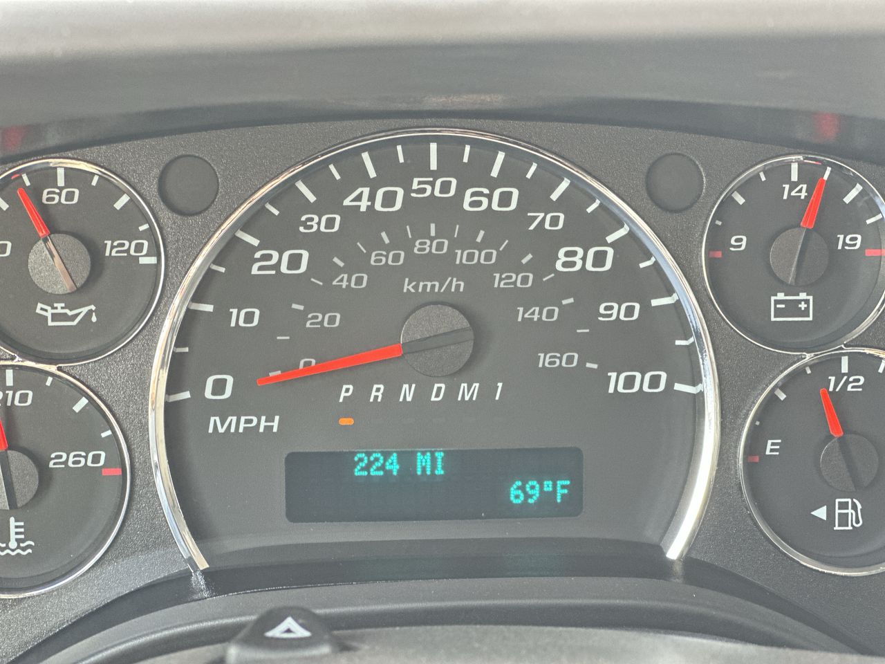 2025 GMC Savana Cutaway 3500 1WT