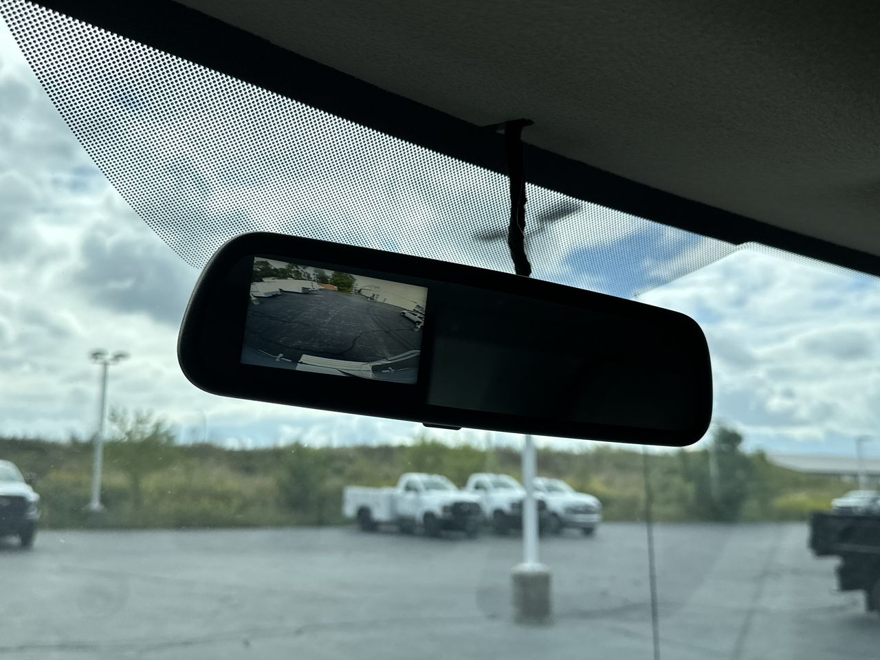 2025 GMC Savana Cutaway 3500 1WT