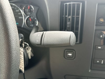 2025 GMC Savana Cutaway 3500 1WT