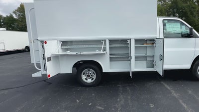 2025 GMC Savana Cutaway 3500 1WT