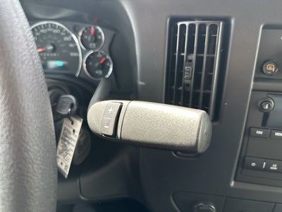 2025 GMC Savana Cutaway 3500 1WT