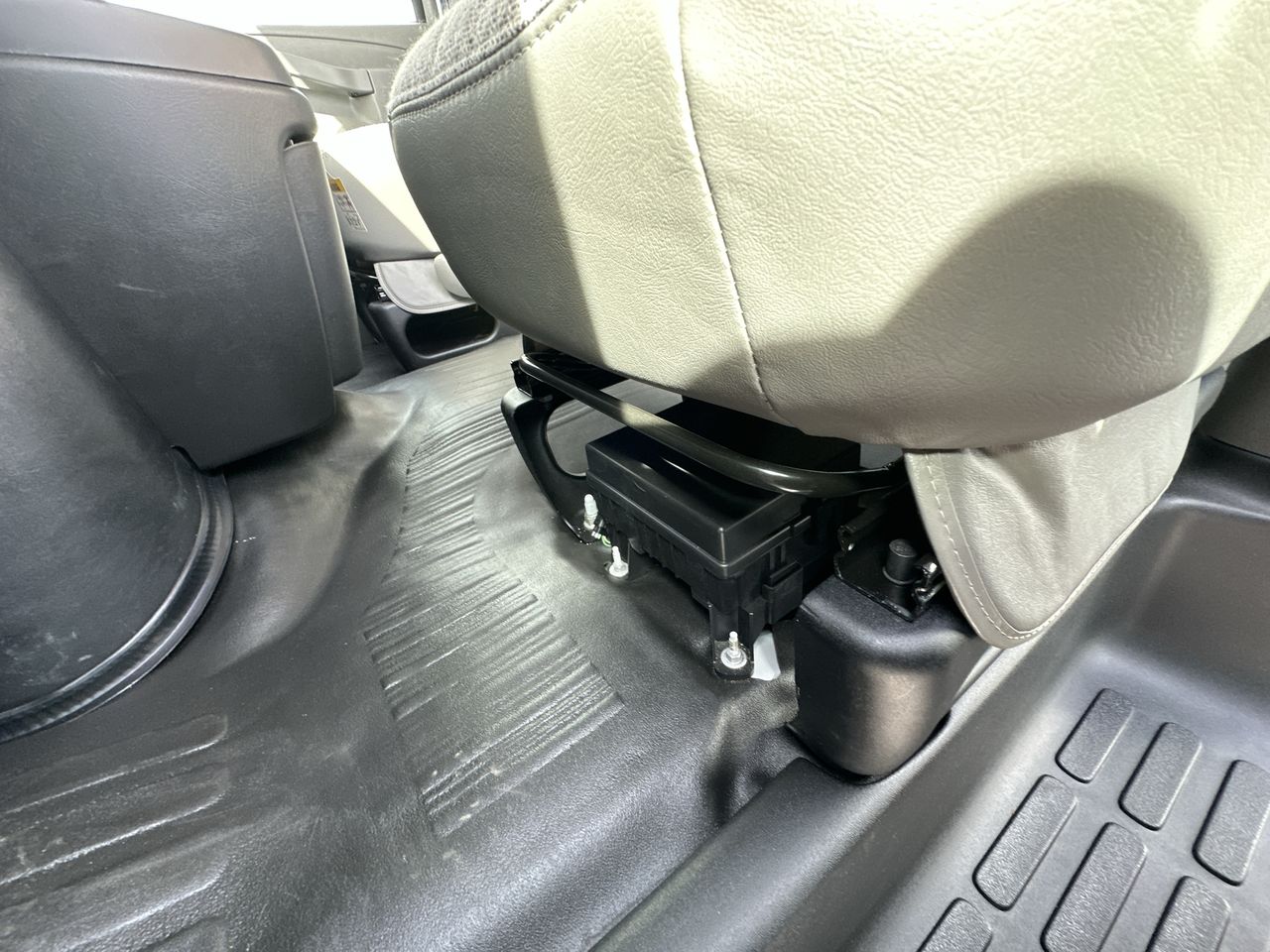 2025 GMC Savana Cutaway 3500 1WT