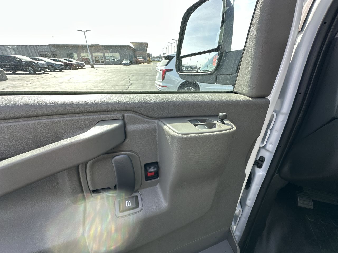 2025 GMC Savana Cutaway 3500 1WT